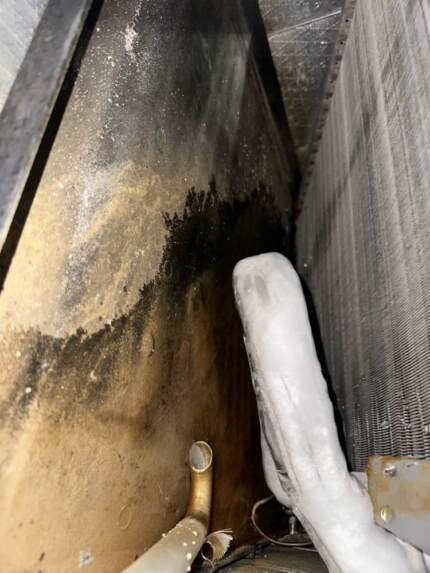 Frozen evaporator coil 